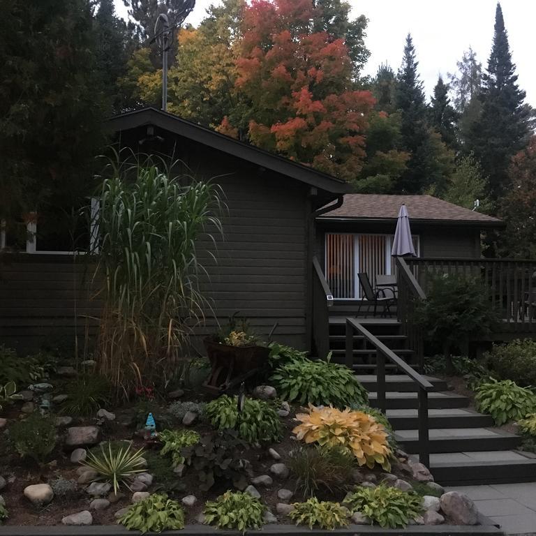 Cloverleaf Cottages Oxtongue Lake Exterior photo